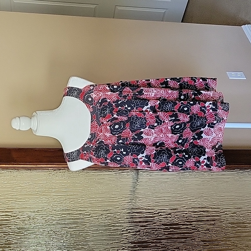 Floral pattern halter blouse